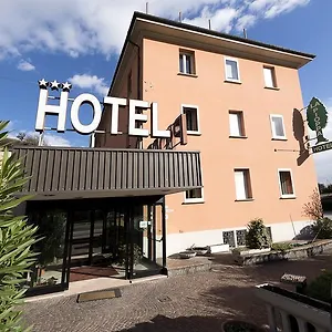Hotel La Pioppa, Bolonia